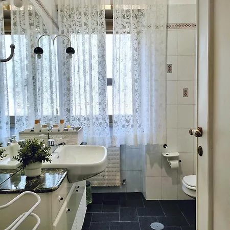 Non Ti Scordar Di Me - Granny's House *